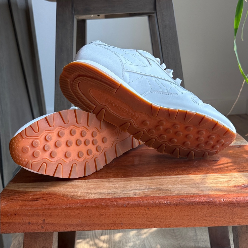Reebok Classic White Leather Shoes - Picture 5 of 6